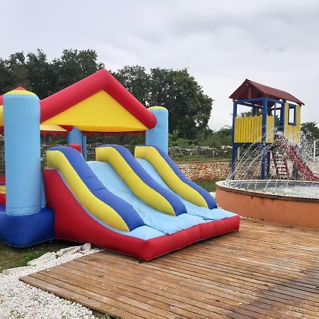 Holiday Park Village Jelovci Kringa Екстер'єр фото