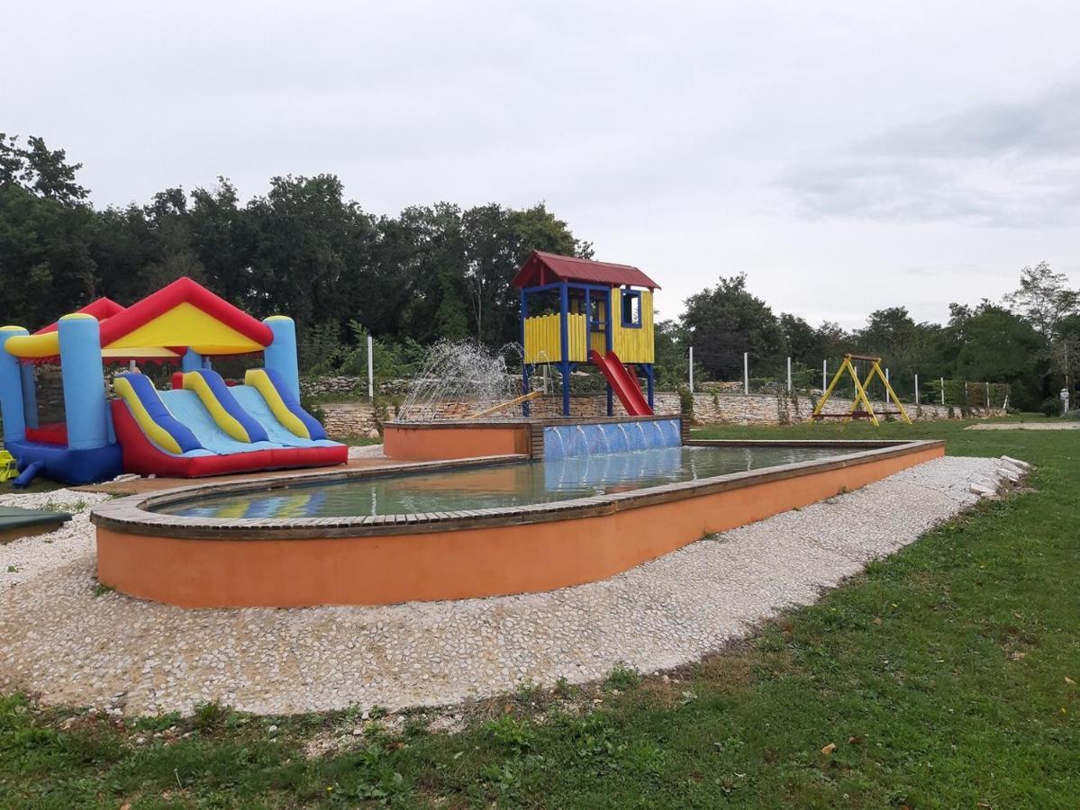 Holiday Park Village Jelovci Kringa Номер фото