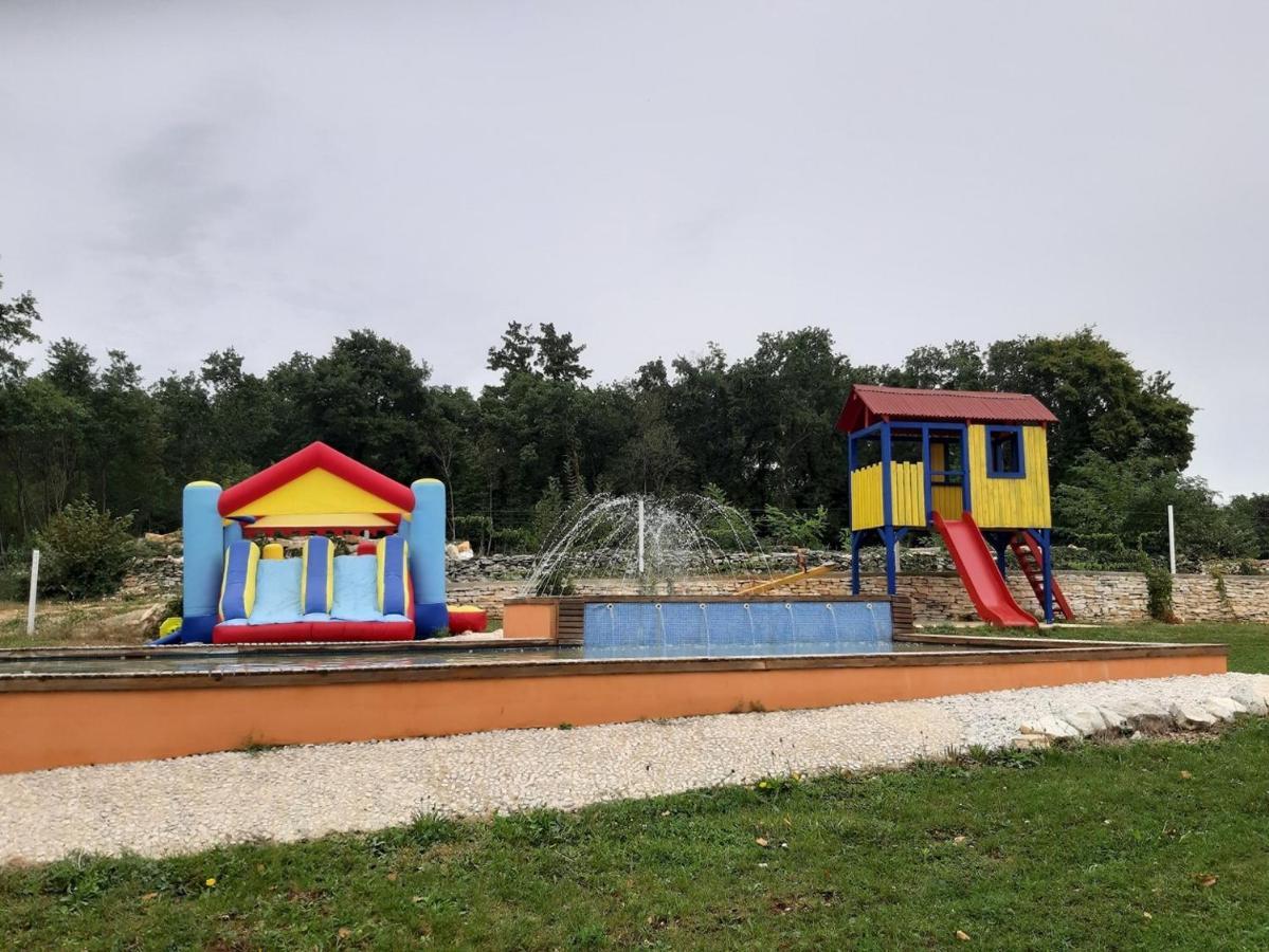 Holiday Park Village Jelovci Kringa Номер фото