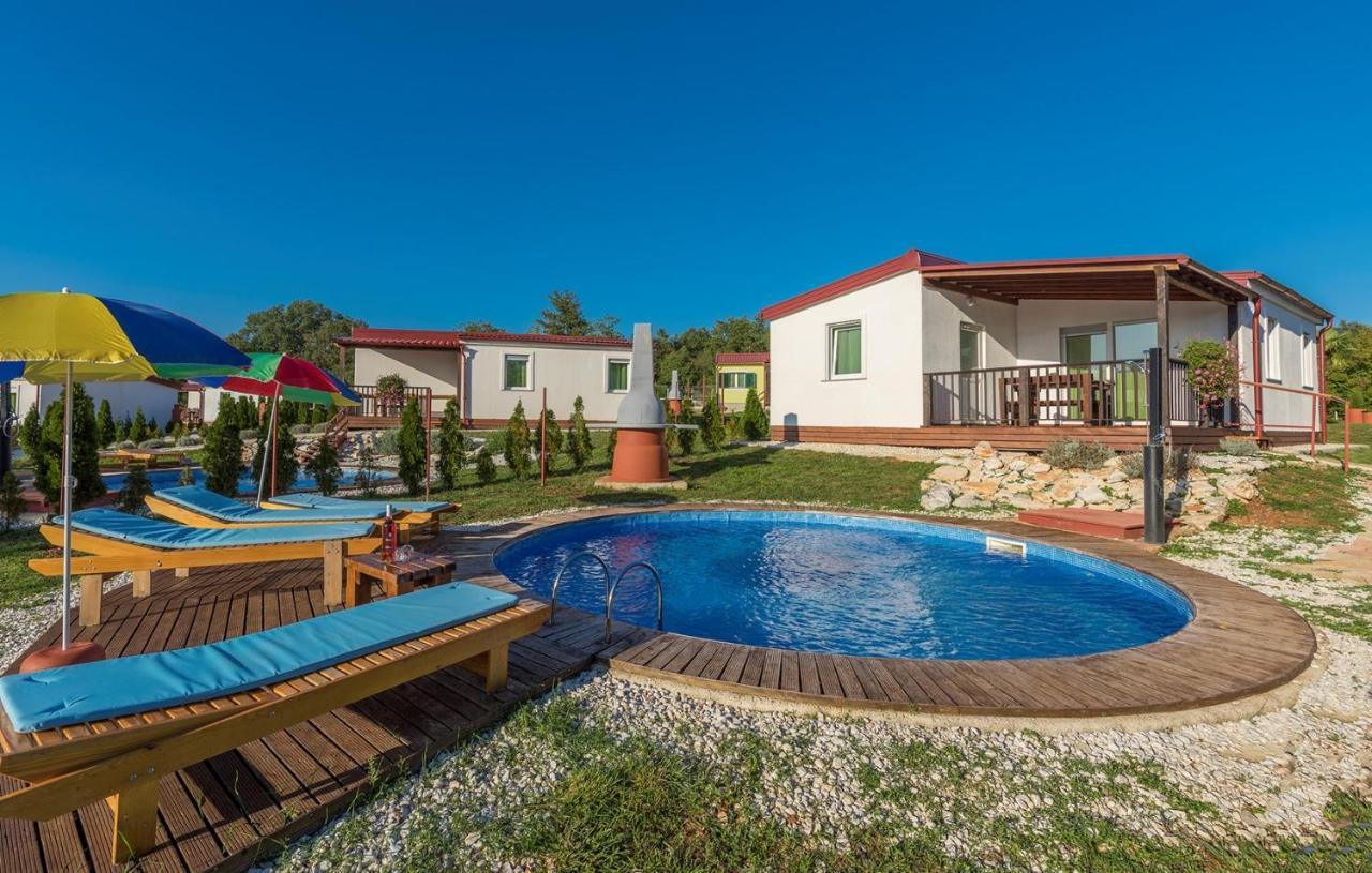 Holiday Park Village Jelovci Kringa Екстер'єр фото