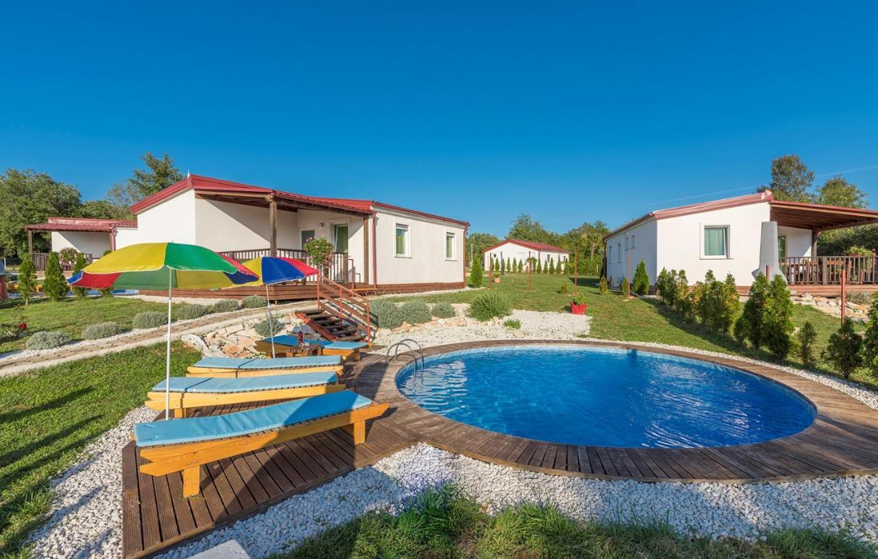 Holiday Park Village Jelovci Kringa Екстер'єр фото