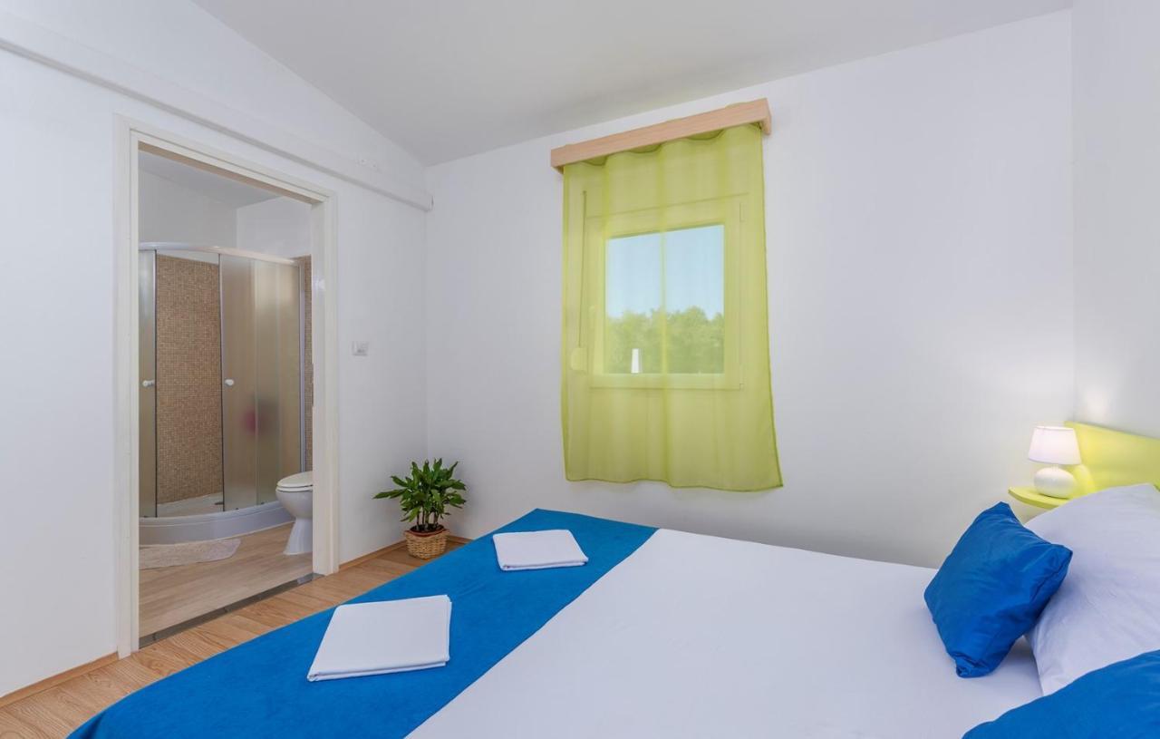 Holiday Park Village Jelovci Kringa Екстер'єр фото