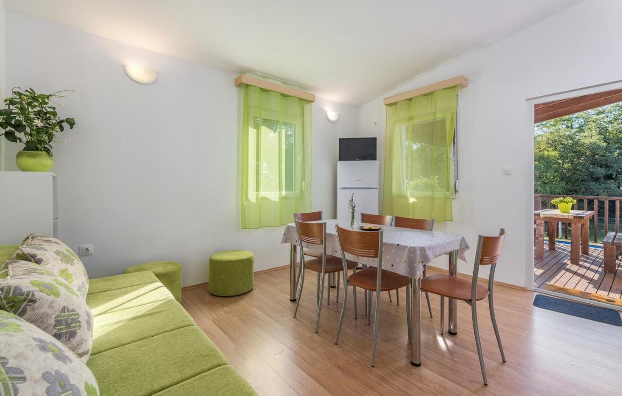 Holiday Park Village Jelovci Kringa Екстер'єр фото