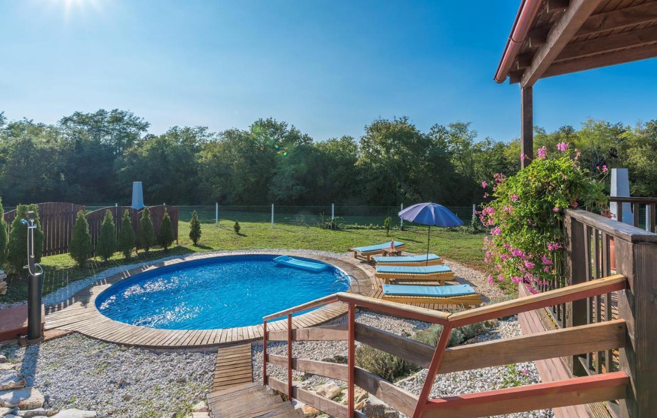Holiday Park Village Jelovci Kringa Екстер'єр фото