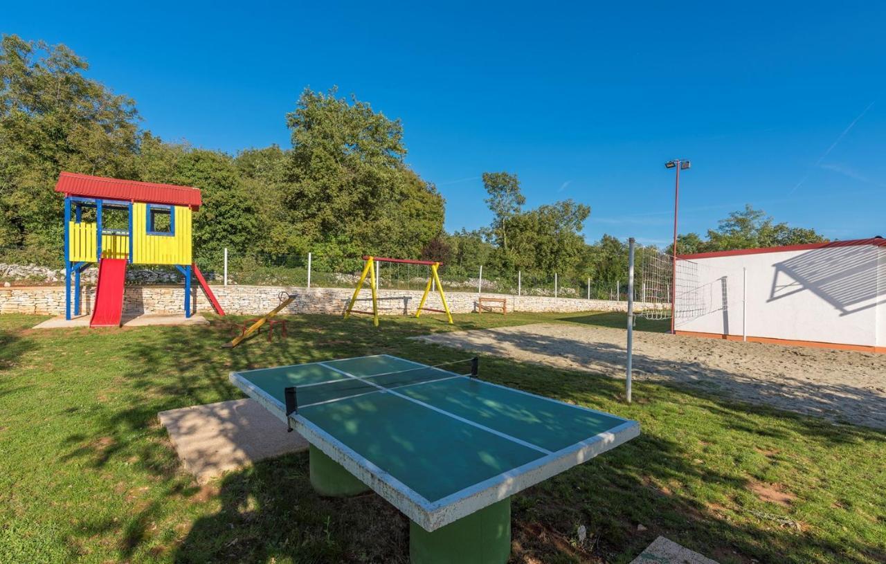 Holiday Park Village Jelovci Kringa Екстер'єр фото