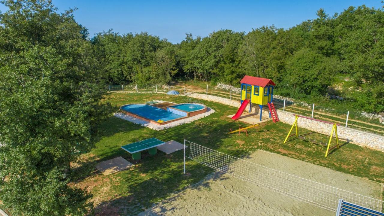 Holiday Park Village Jelovci Kringa Екстер'єр фото
