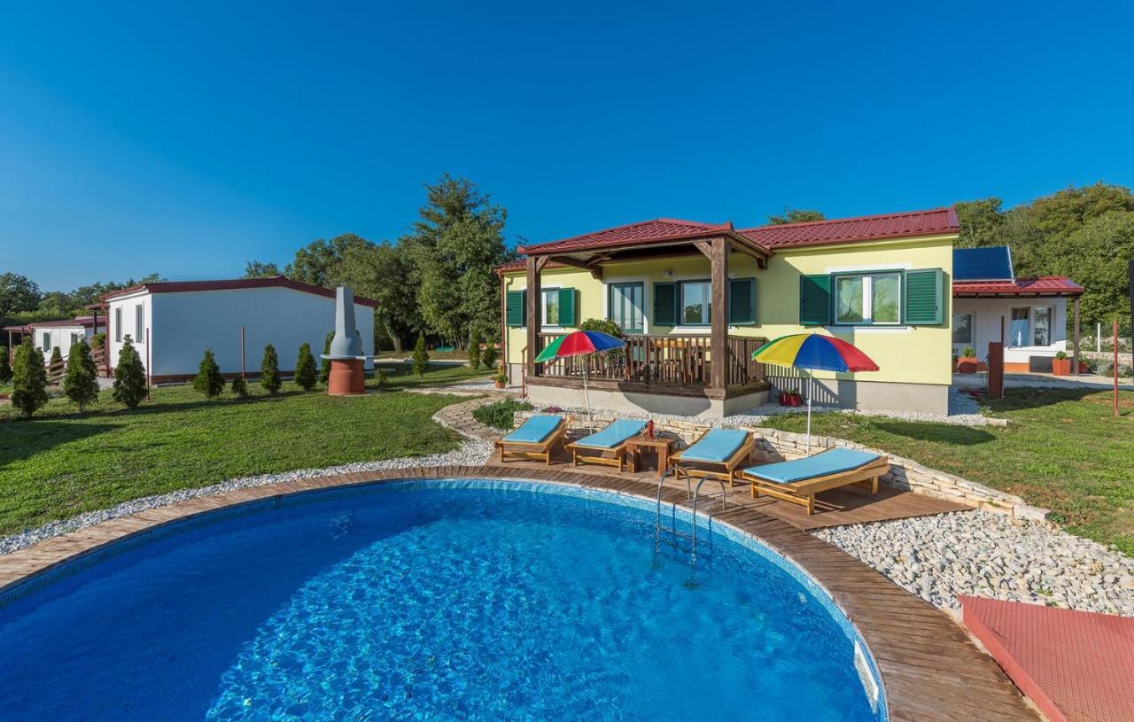Holiday Park Village Jelovci Kringa Екстер'єр фото