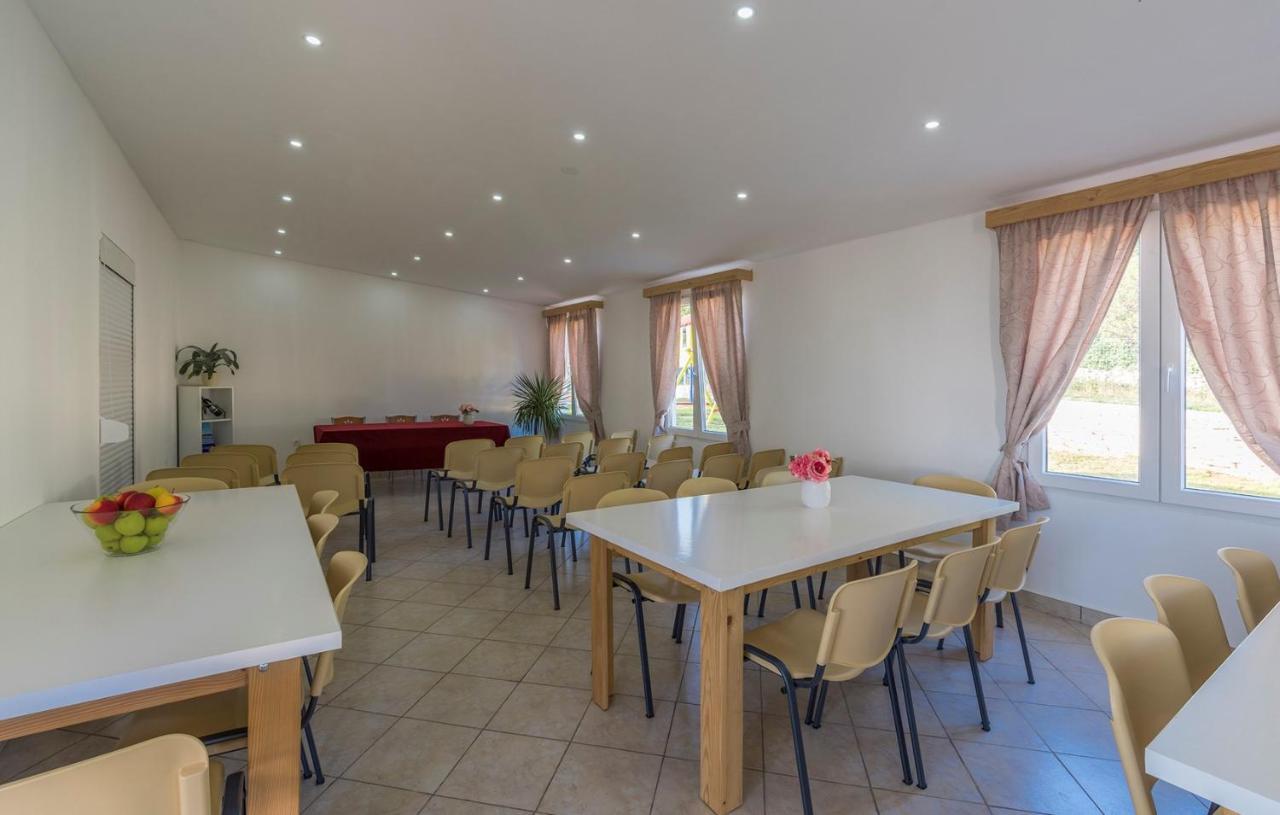 Holiday Park Village Jelovci Kringa Екстер'єр фото