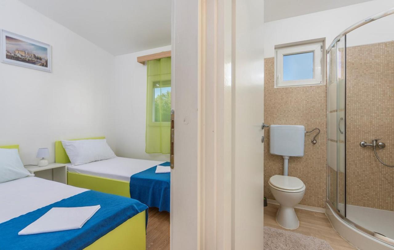 Holiday Park Village Jelovci Kringa Екстер'єр фото