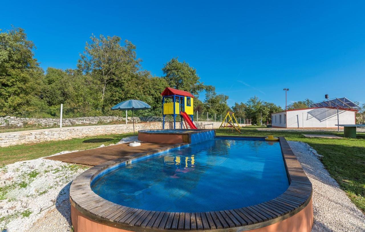 Holiday Park Village Jelovci Kringa Екстер'єр фото