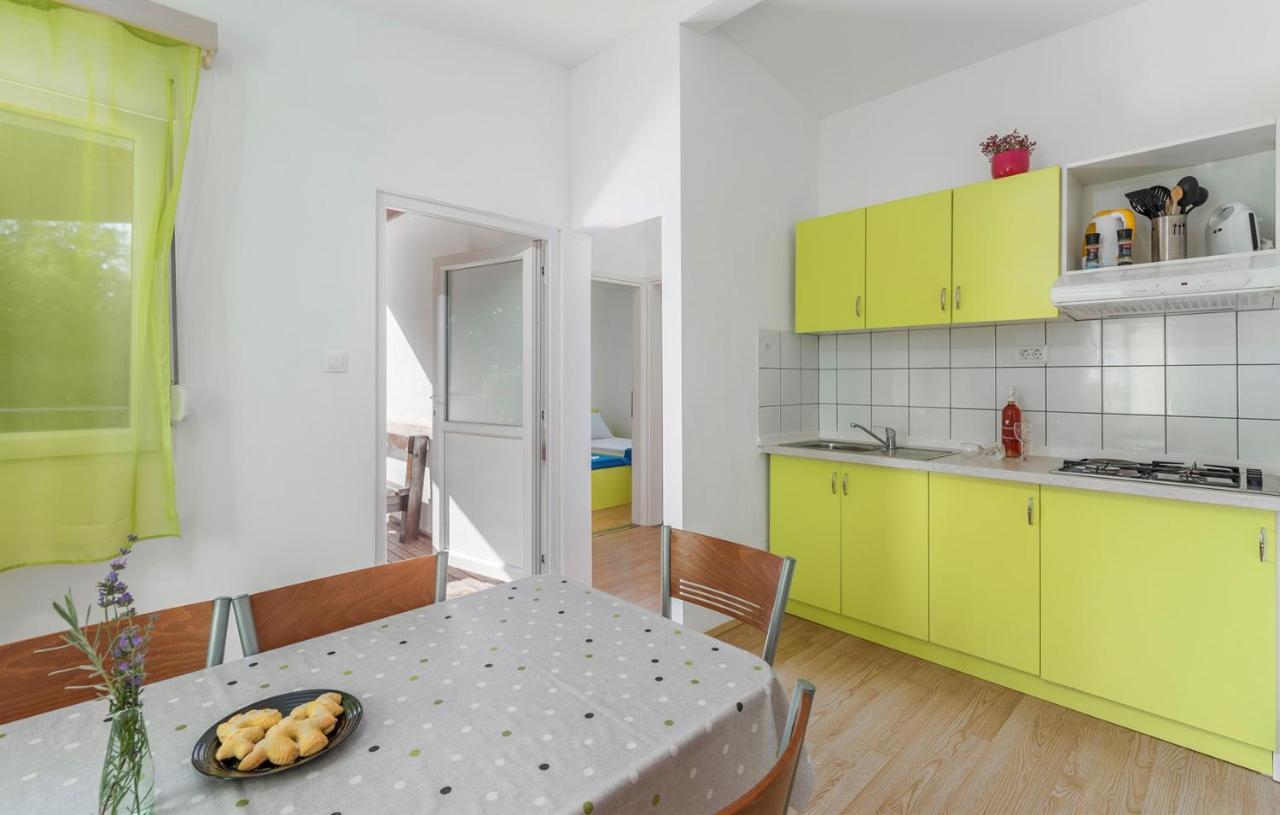 Holiday Park Village Jelovci Kringa Екстер'єр фото